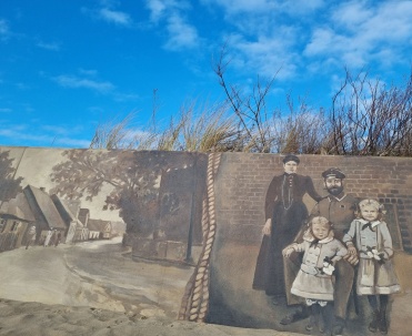 Artystyczne przedstawienie ważnych wydarzeń historycznych we Władysławowie to jedna z najciekawszych atrakcji Władysławowa dla turyst&oacute;w.